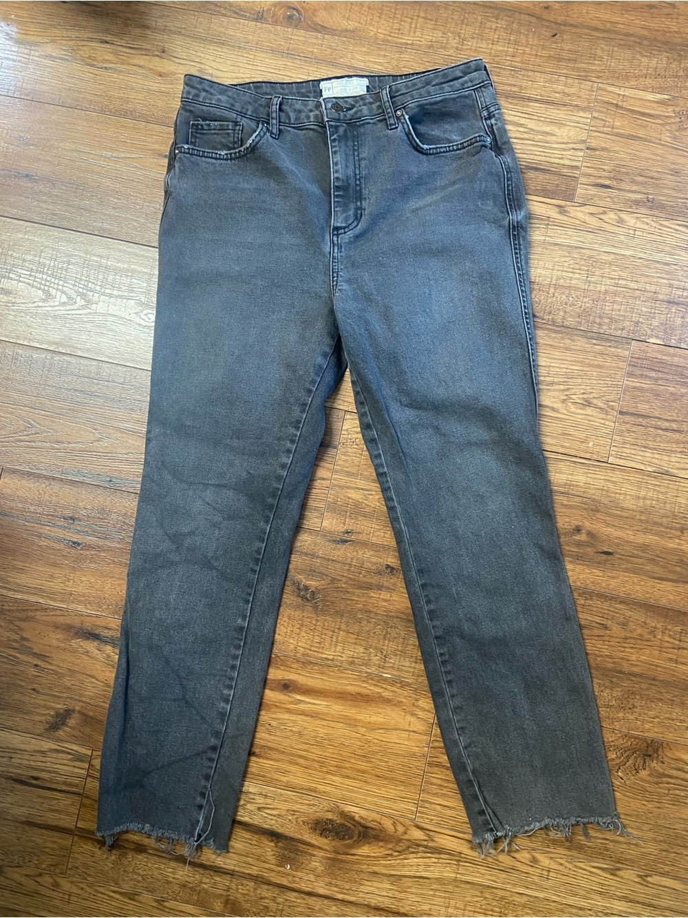 Free people black jeans cropped frayed raw hem Sz 30